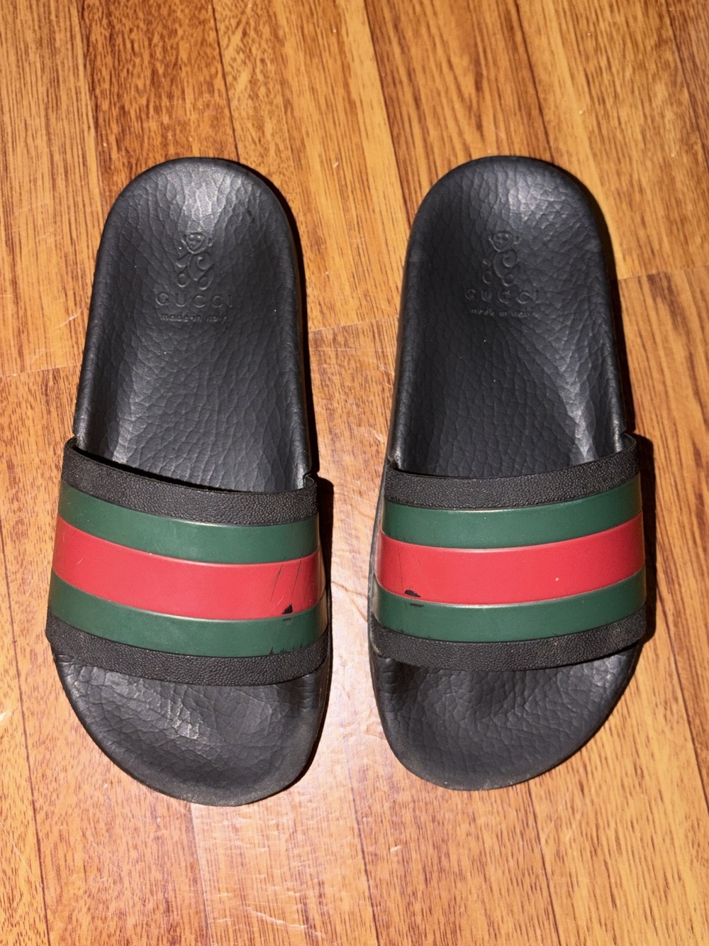 Gucci Kids Black Slide Sandals with Red and Green Stripes